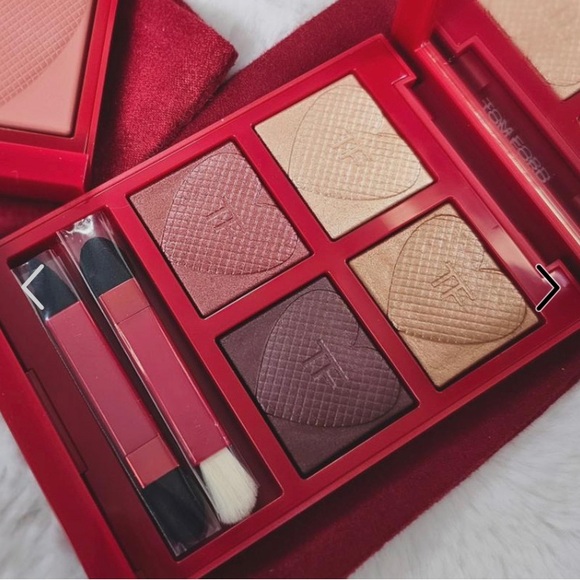 Tom Ford Love Collection Honeymoon Eye Color Quad Eyeshadow Palette NWT - Picture 9 of 9
